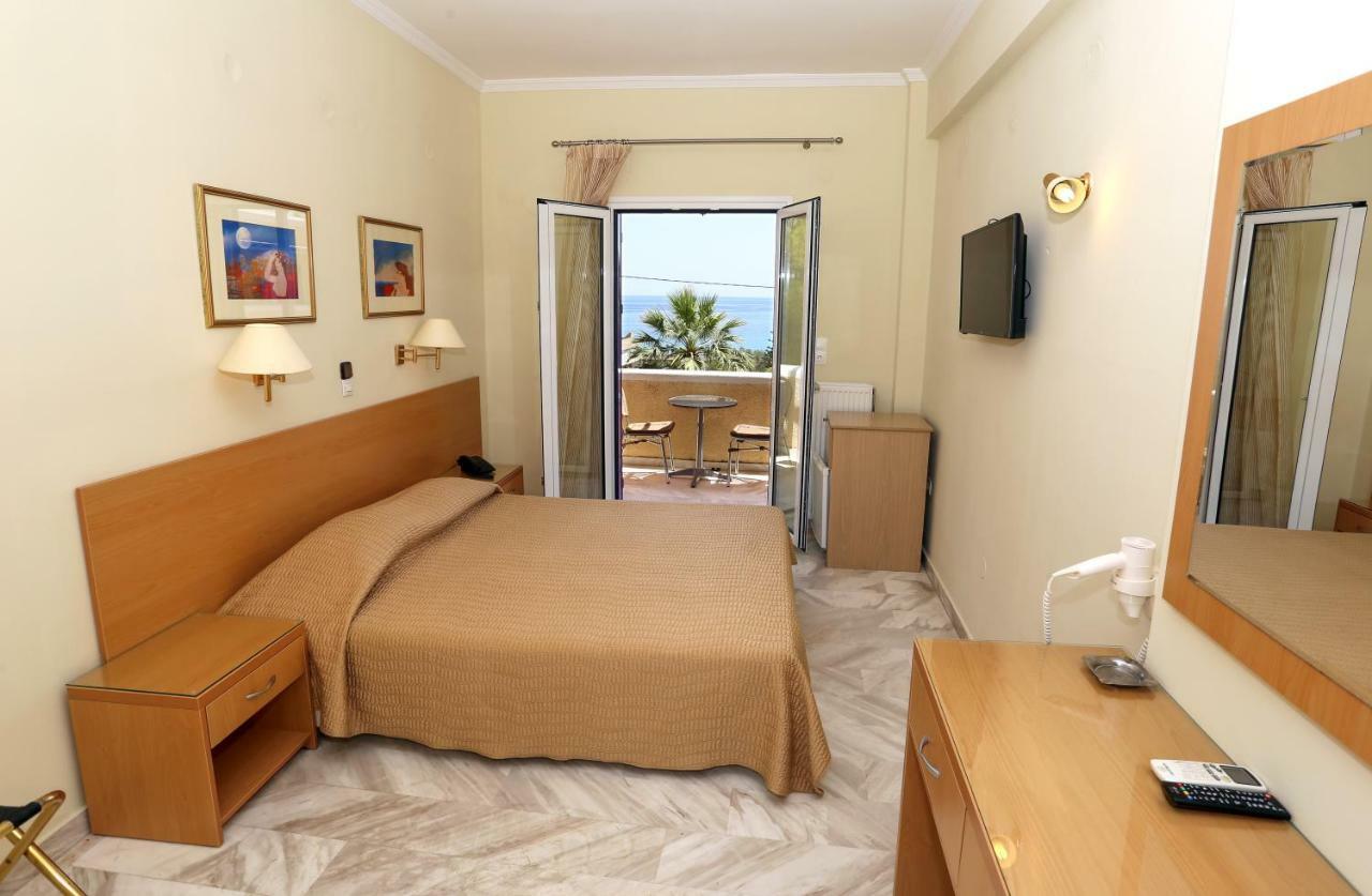 Katerina Hotel Agia Marina  Luaran gambar